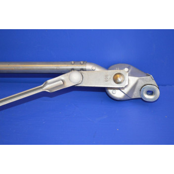 Front Wiper Linkage (Right Hand Drive)
