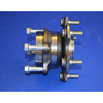 Rear Wheel Bearing Hub Assembly With Fitting Bolts