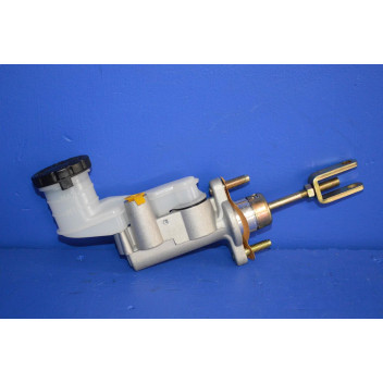 Clutch Master Cylinder (Right Hand Drive)