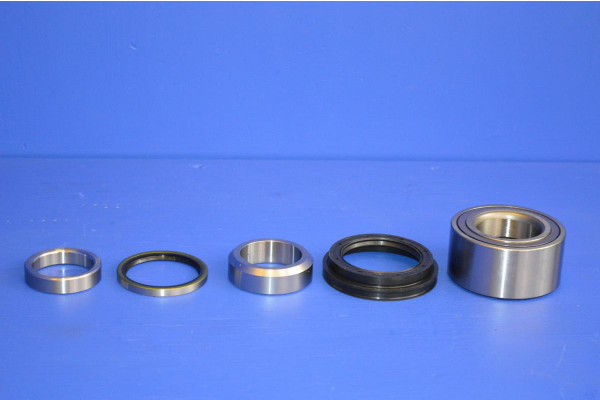 Toyota Landcruiser Rear Wheel Bearing Kit (1 Side) 1998-2007