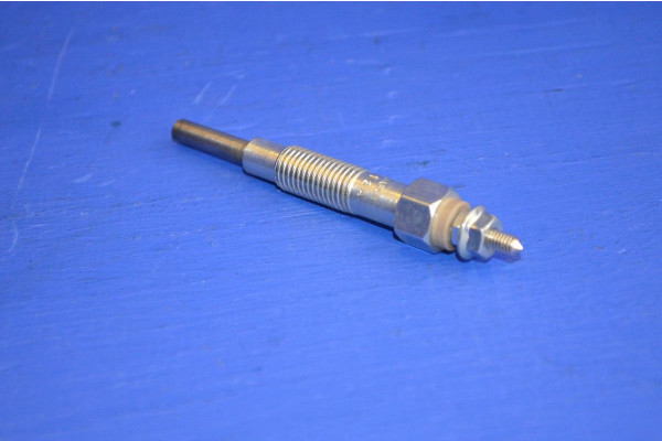 Glow / Heater Plug (6.5 Volt)