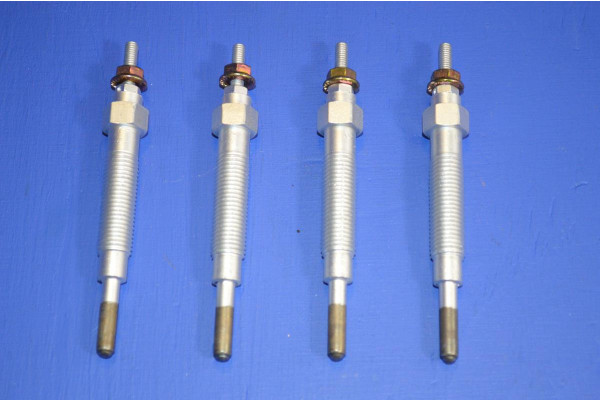 Engine Glow / Heater Plug Set (4)