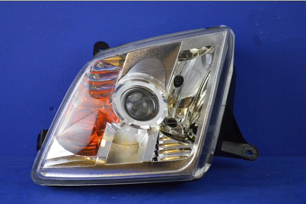 Headlamp R/H Electric/Manual Adjustment (Right Hand Drive)