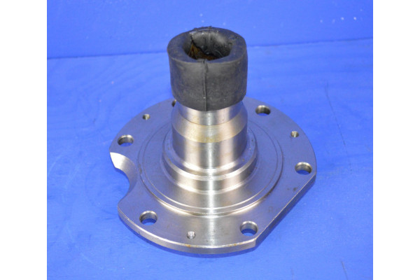 Front Swivel Housing Stub Axle / Spindle R/H