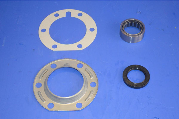 Rear Wheel Bearing & Deflector Kit (1 Side)