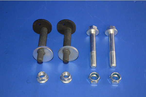 Rear Coil Spring Lower Arm Fitting Kit Both Sides