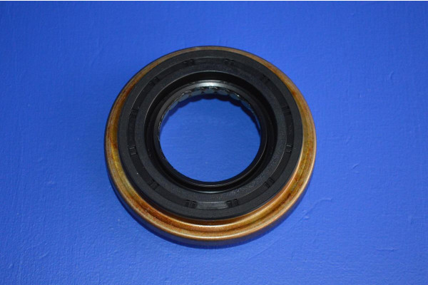 Toyota Hilux Front Diff Extension Tube Seal R/H 2014-2023