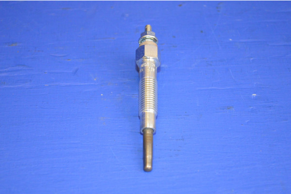 Glow / Heater Plug (11 Volt) 6 Per Engine