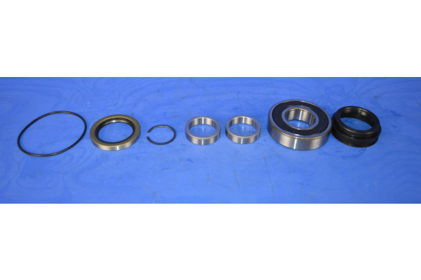 Toyota Hilux Rear Wheel Bearing Kit (1 Side) 1983-1998