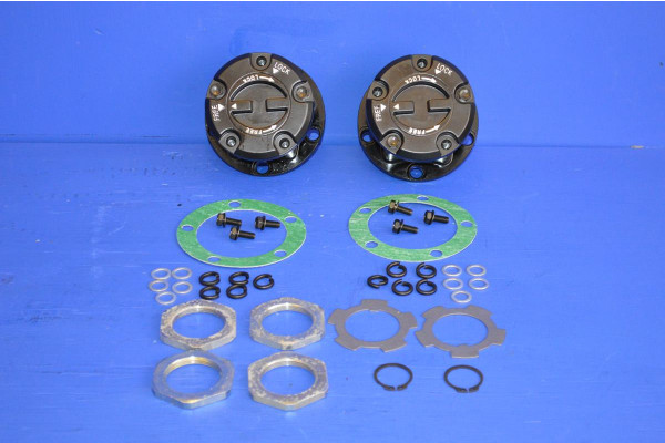 Manual Free Wheeling Hub Kit (Pair)