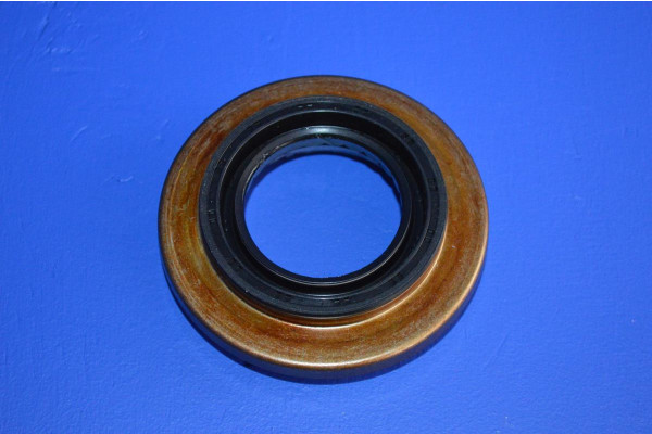 Toyota Hilux Front Diff Side Seal L/H 2014-2023