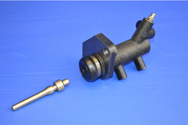 Clutch Slave Cylinder (Right Hand Drive Only)