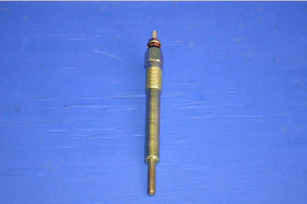 Glow / Heater Plug (11 Volt) 4 Per Engine