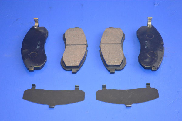 Front Brake Pads Complete With Anti Squeal Shim Kit
