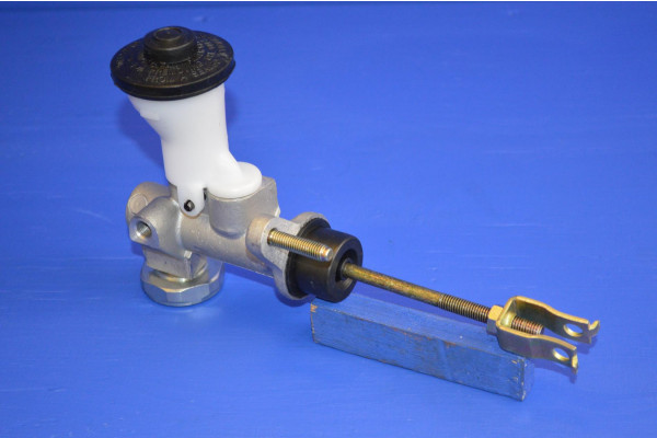Clutch Master Cylinder (Right Hand Drive)