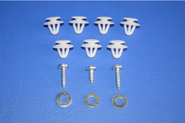 Rear Door Trim Fitting Clips (1 Side)