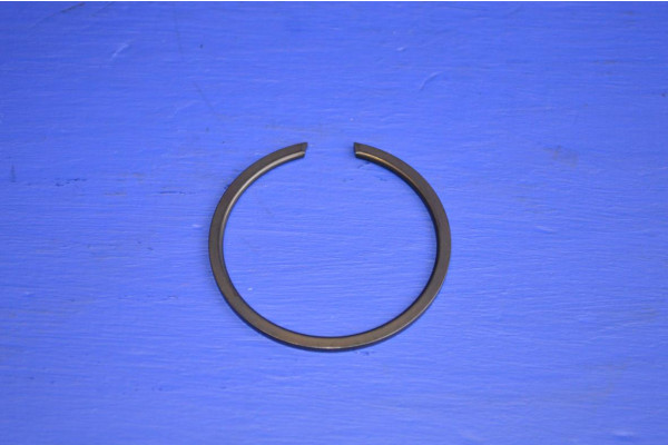 Rear Wheel Bearing Retaining Circlip