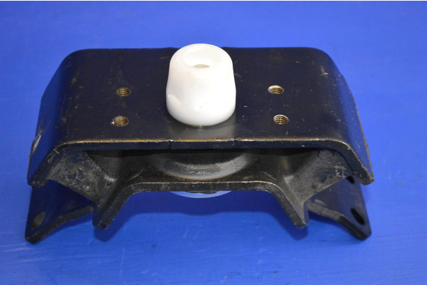 Gearbox Mounting (Auto transmission only)