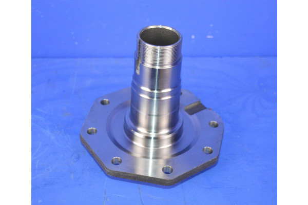 Front Swivel Housing Stub Axle / Spindle
