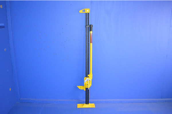 Heavy Duty Universal Farm Jack (48 inch) 2500Kg