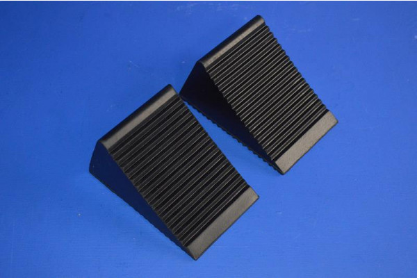 Rubber Wheel Chocks (Pair)