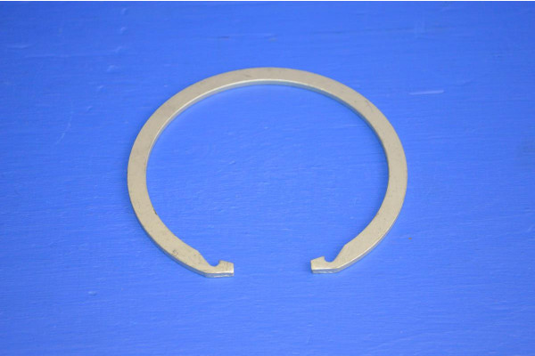 Front Wheel Bearing Retaining Circlip