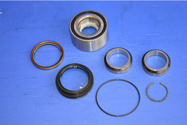 Toyota Hilux Rear Wheel Bearing Kit (1 Side) 2008-2017