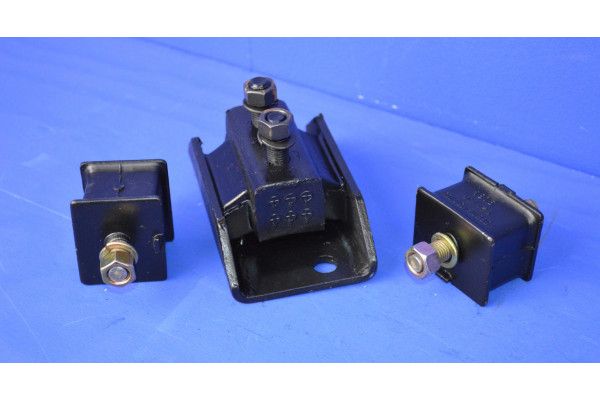 Ford Ranger Gearbox Three Piece Mounting Kit 1999->2006