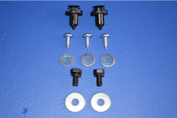Radiator Grille Centre Fitting Kit