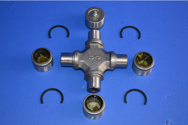 Rear Propshaft Spider / Universal Joint UJ Toyo (100mm x 30)