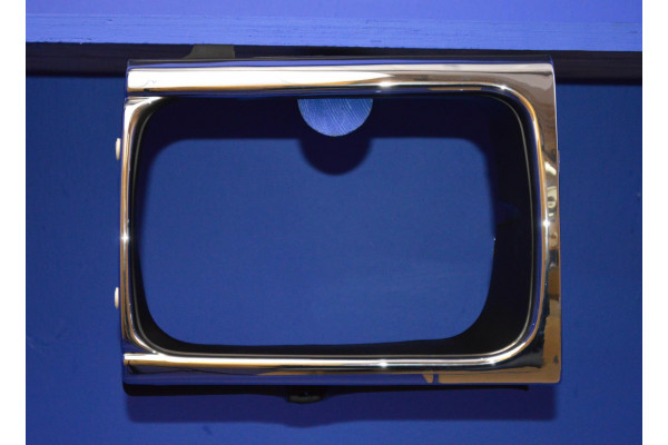 Radiator Grille Outer Surround R/H Chrome / Black